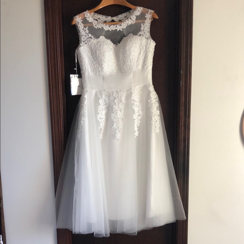 Elegant Cream Vintage Style Tea Length  Corset Lace Wedding Dress